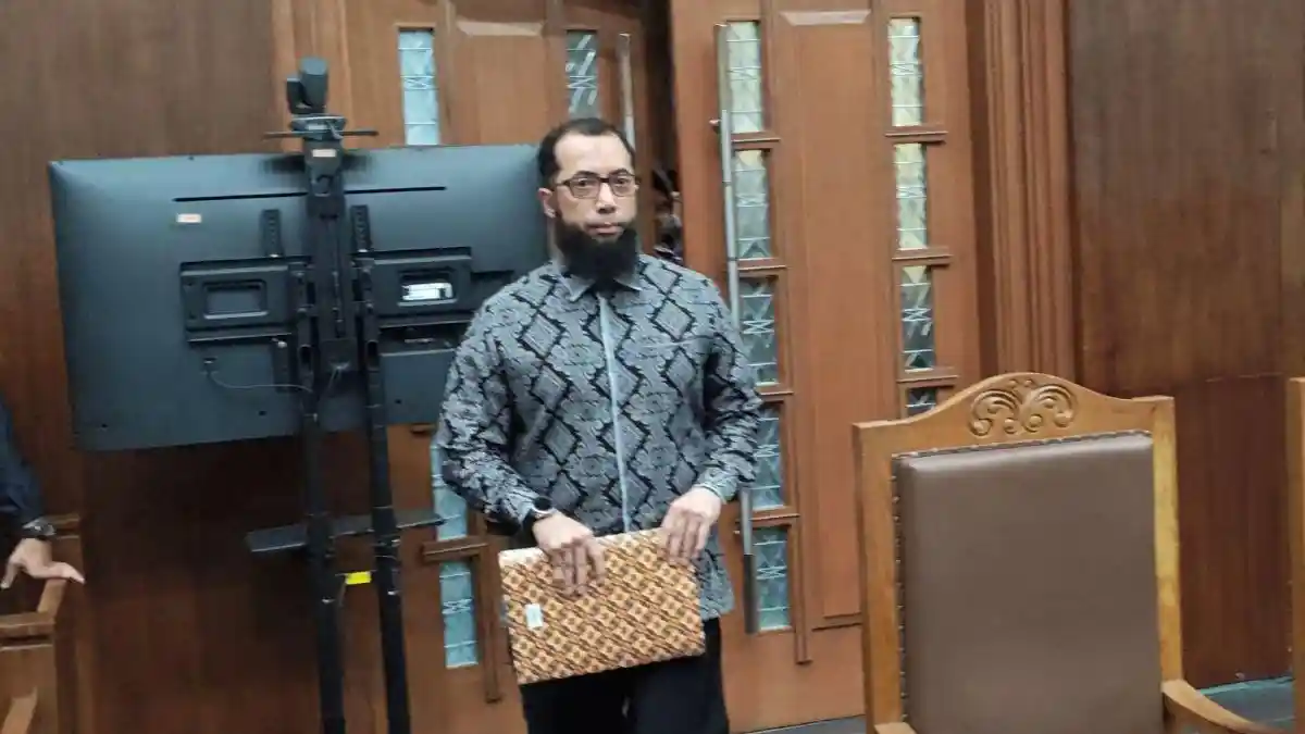 Pendakwah Khalid Basalamah hadir sebagai saksi dalam sidang dugaan korupsi kuota haji di Pengadilan Tipikor Jakarta Pusat.